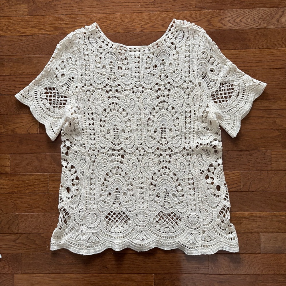 Cream Crochet Art Deco Pattern Cotton Blouse with Scalloped Hem